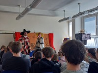 Divadélko Hradec Králové 23. 3. 2026 - 2. stupeň Divadelní učebnice20260323_092909.jpg